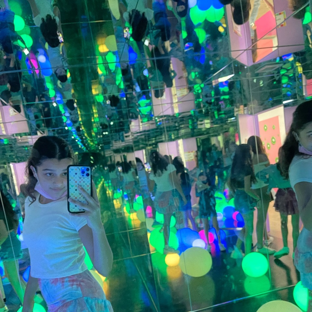 Meet your Posher, Nina